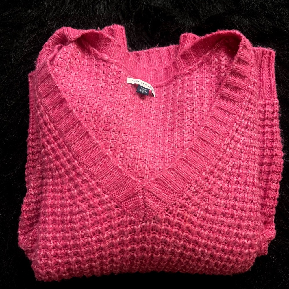 American Eagle Pink V-Neck Sweater